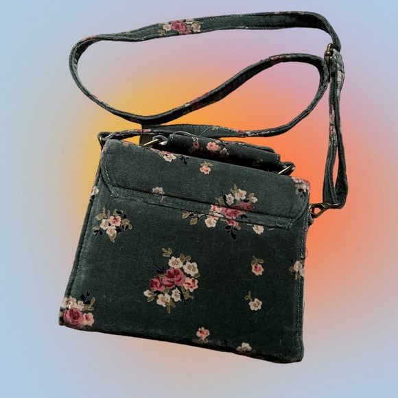 Y2K Green Velvet Floral box crossbody/handbag - Picture 3 of 9